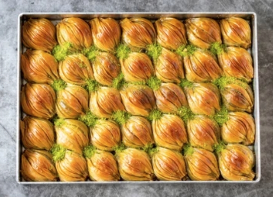 Özel Ambalajlı 2.5 Kg Midye Baklava pasta